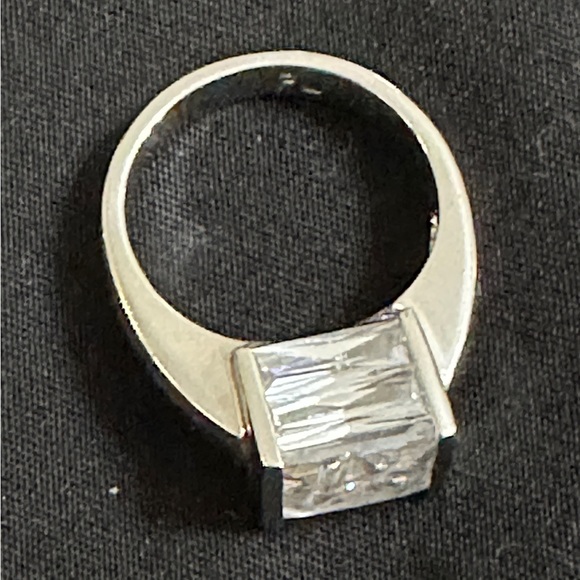 GET ENGAGED Bold Statement Modernist Square CZ & Silver Ring Size 7 - Picture 5 of 16